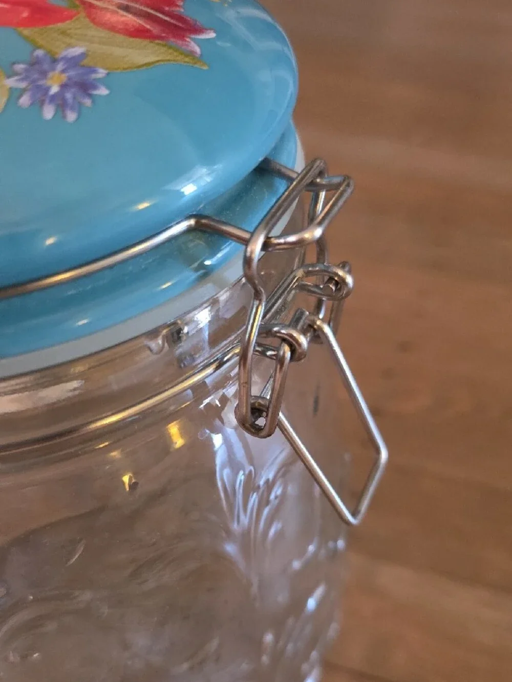 The Pioneer Woman Floral Embossed Glass Storage Clamp Jar w_ Turquoise Lid 106oz
